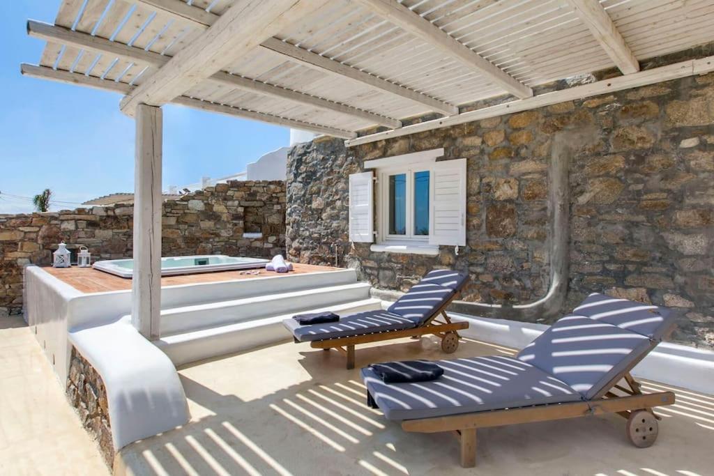 Villa Chaniotis Jacuzzi & Pool Mykonos Town Exterior photo